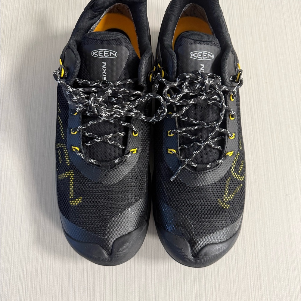 KEEN Men's Black and Yellow Shoes